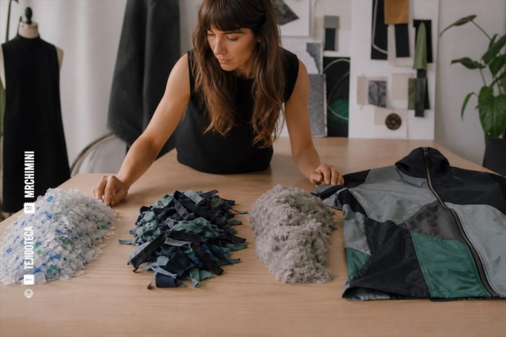 ¿Es sostenible una prenda fabricada con material reciclado? — TEJIDOTECA