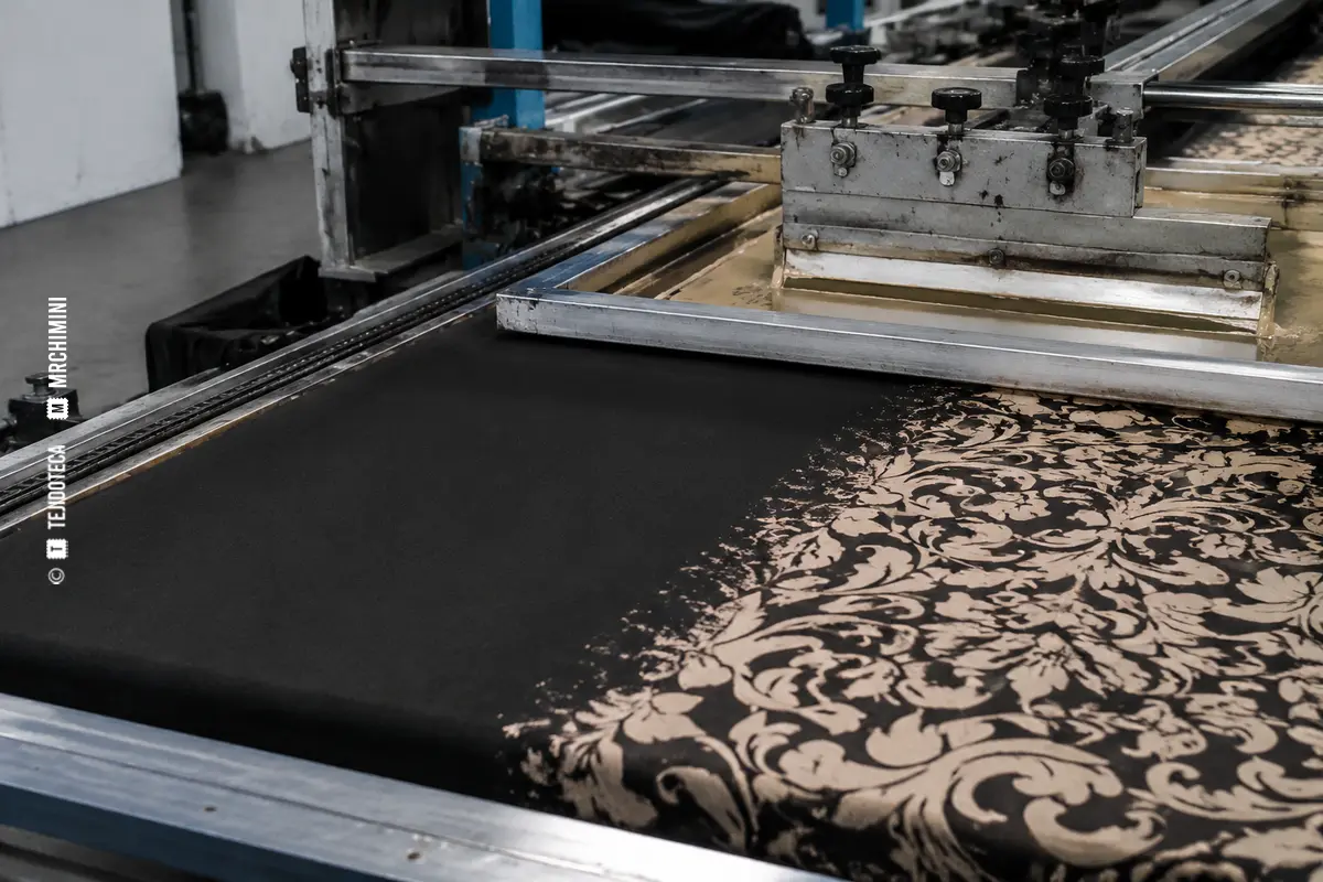 Estampación textil por corrosión — TEJIDOTECA