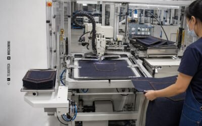 Máquina de colocar bolsillos traseros de vaquero