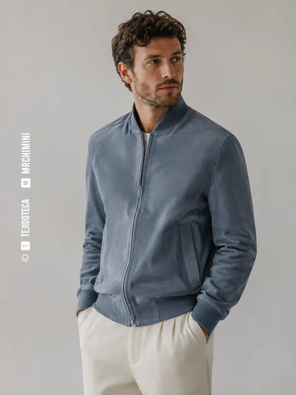 Chaqueta bomber confeccionada en nobuk