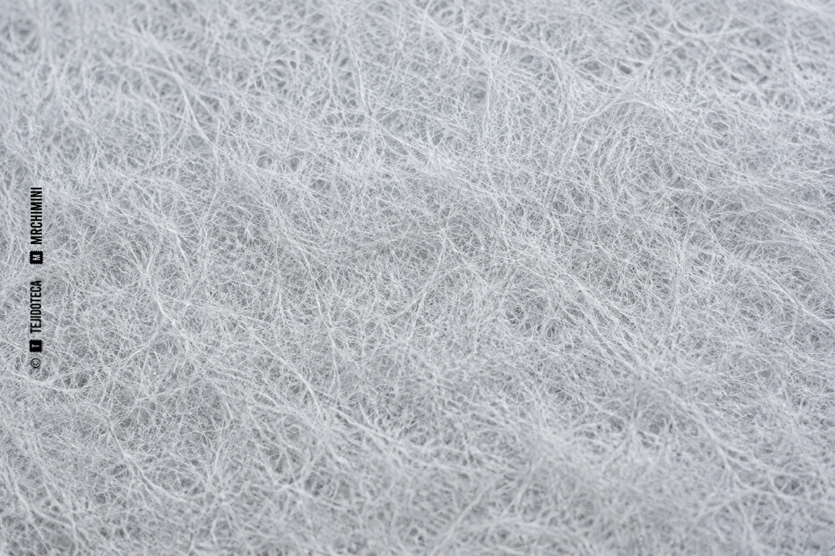 Macro de no tejido meltblown blanco formado por microfibras finas