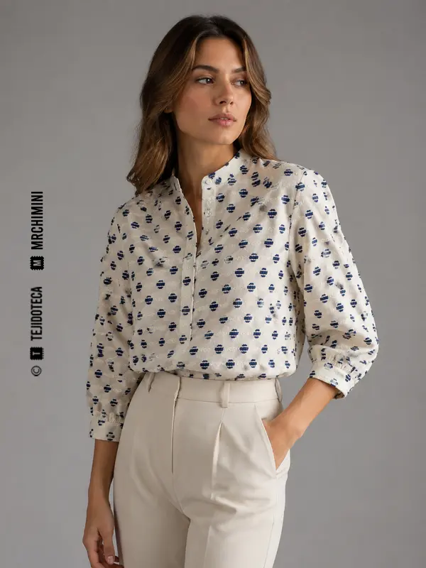 Blusa confeccionada en fil coupé