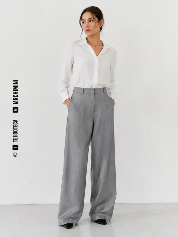 Pantalón ancho confeccionado en lana fría